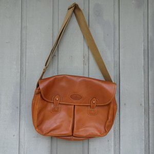 British Khaki Leather Shoulder Bag
